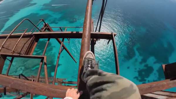 Wingsuit Canyon Parkour POV