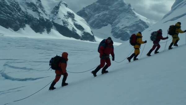 One-Take Avalanche Disaster Sequence