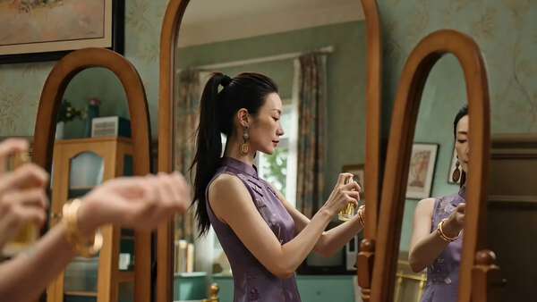 Hong Kong Retro Cat Perfume Comedy