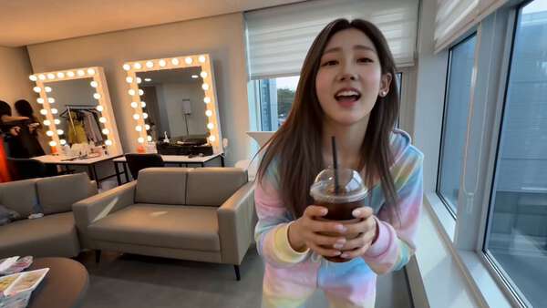 Cozy Idol Dressing Room MV Studio