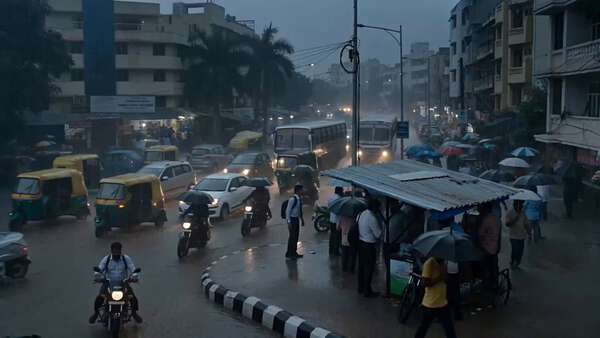 Mumbai Rain Intense Action 30s