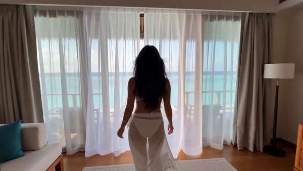 Maldives Bikini Travel Vlog Vertical