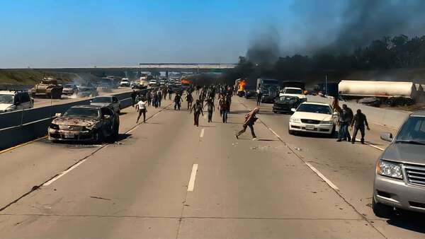 Post-Apocalyptic Highway Zombie Escape