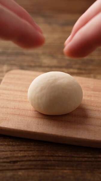 Tiny Pizza Massive Cheese Pull