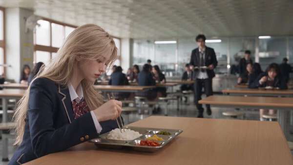 Flying Lunch Tray Takes Down A Bully